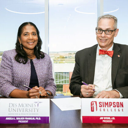 Des Moines University and Simpson College have announced a new comprehensive partnership to create enhanced pathways for Simpson students seeking medical and health sciences careers.